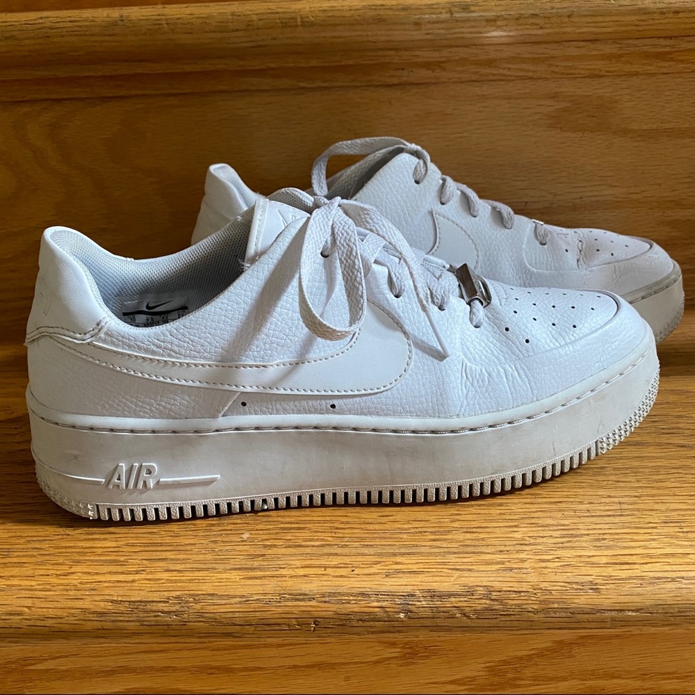 Nike Air Force 1 Sage Low